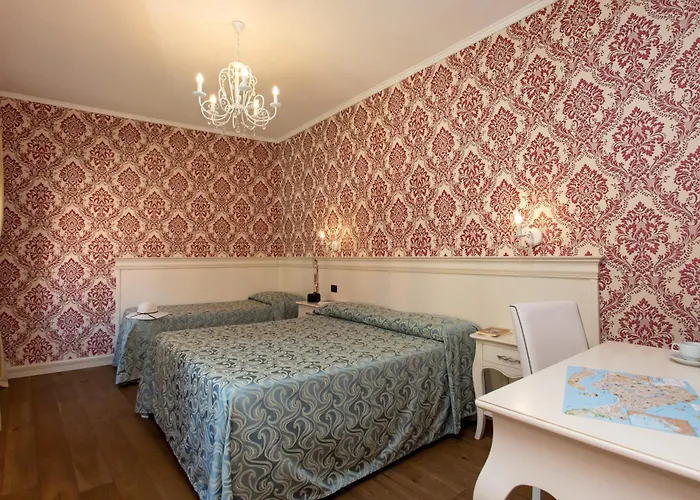 Gasthuis Charming Palace Santa Fosca 3*