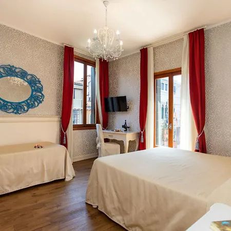 Pensjonat Charming Palace Santa Fosca 3*