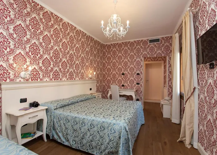Charming Palace Santa Fosca Guest house