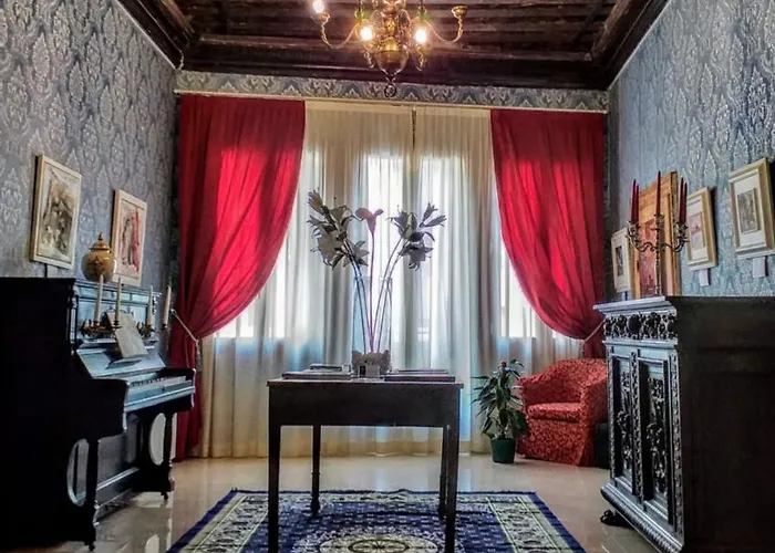 Charming Palace Santa Fosca
