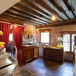 بيت ضيافة Charming Palace Santa Fosca البندقية