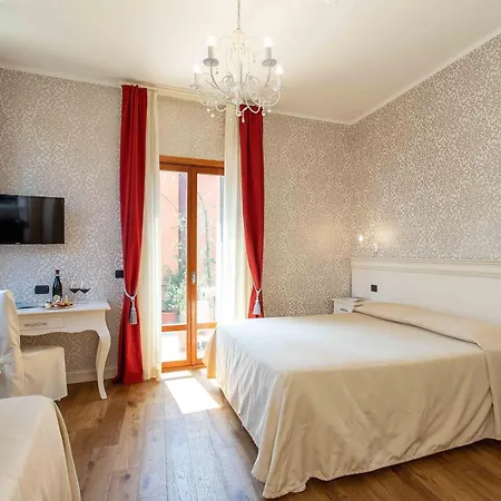 Charming Palace Santa Fosca Gæstehus 3*
