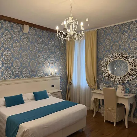 Charming Palace Santa Fosca Affittacamere 3*