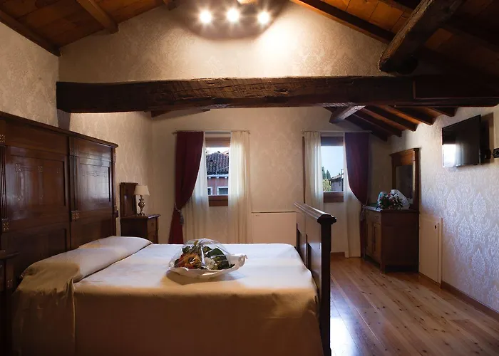 Casa de hóspedes Charming Palace Santa Fosca 3*